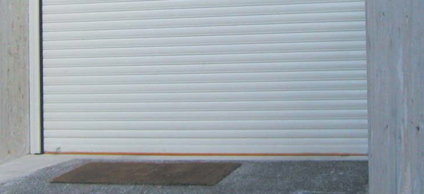 GA60 Roller shutter made of extruded aluminum profile, 1,5mm thick.